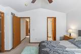 15749 Fjord Avenue - Photo 13
