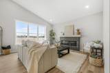 713 David Way - Photo 18