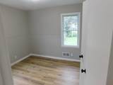 1940 Hoyt Avenue - Photo 8
