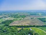 12120 Jonathan Carver Parkway - Photo 16