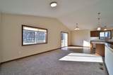 978 York Crt - Photo 12