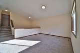 978 York Crt - Photo 14