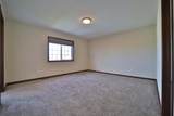 978 York Crt - Photo 16