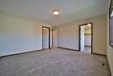 978 York Crt - Photo 17