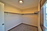 978 York Crt - Photo 19