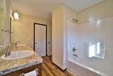 978 York Crt - Photo 20