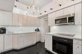 1235 Yale Place - Photo 29