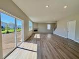 6240 Jennifer Avenue - Photo 8