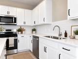 925 Greenlawn Avenue - Photo 10