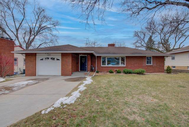 1325 Smith Avenue S, West Saint Paul, MN 55118 (#5724419) :: Twin Cities South