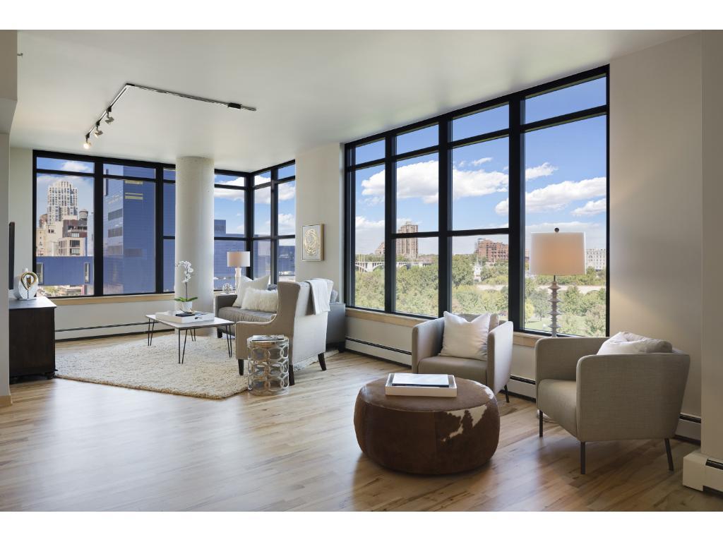 215 10th Avenue - Photo 1