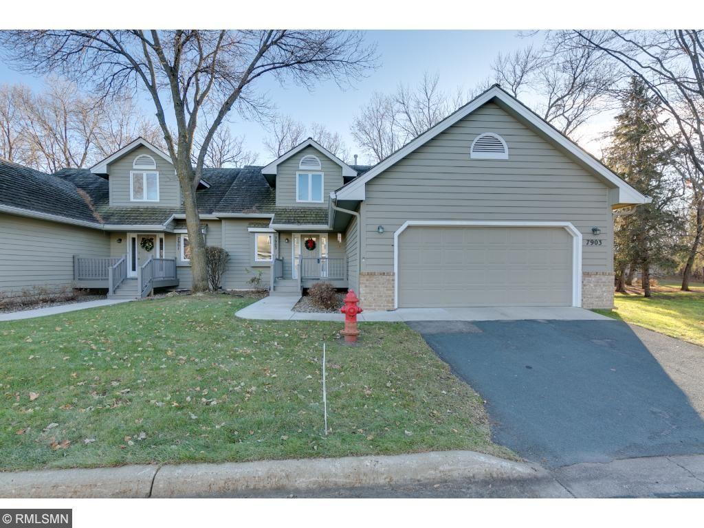 7903 111th Street - Photo 1