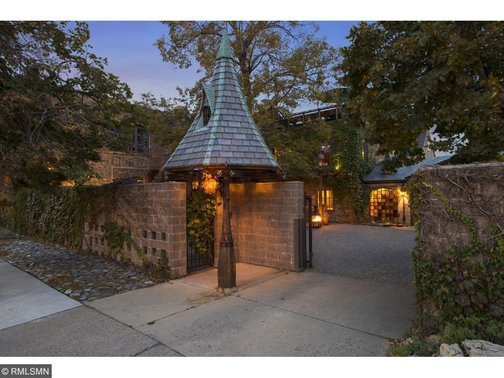 247 10th Avenue - Photo 1