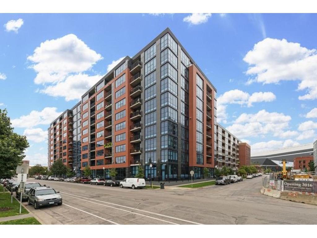 215 10th Avenue - Photo 1