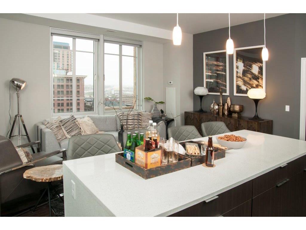 180 Kellogg Boulevard - Photo 1