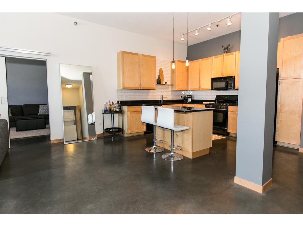 2650 University Avenue - Photo 1