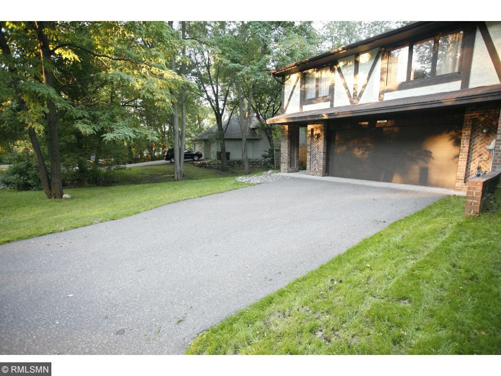 1042 Circle Drive - Photo 1