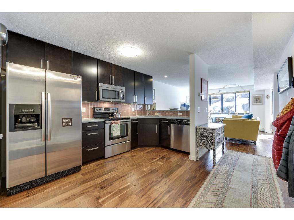 48 Groveland Terrace - Photo 1