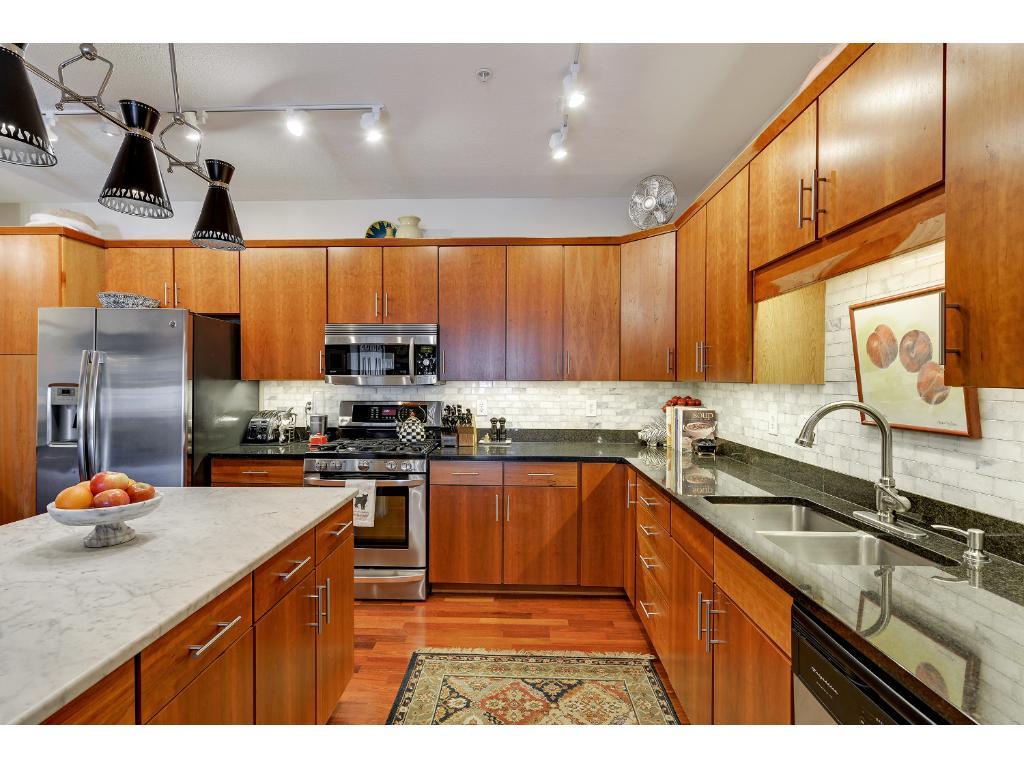 301 Oak Grove Street - Photo 1