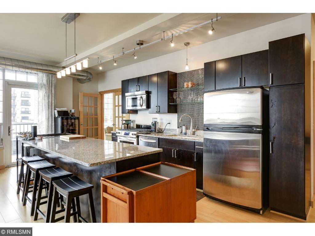 521 2nd Street - Photo 1