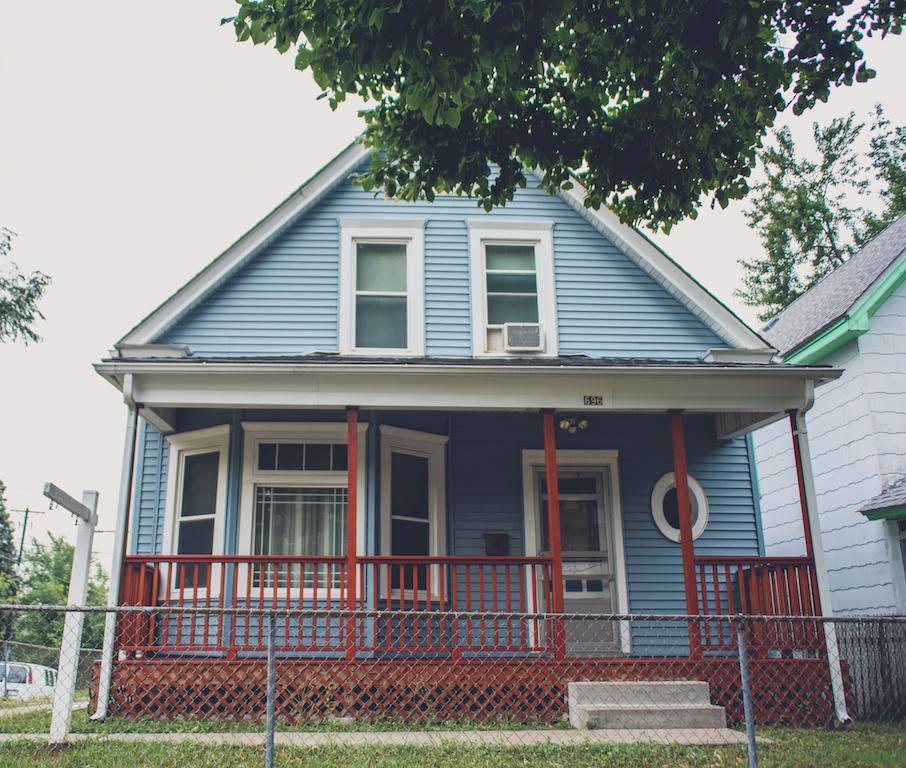 696 York Avenue - Photo 1