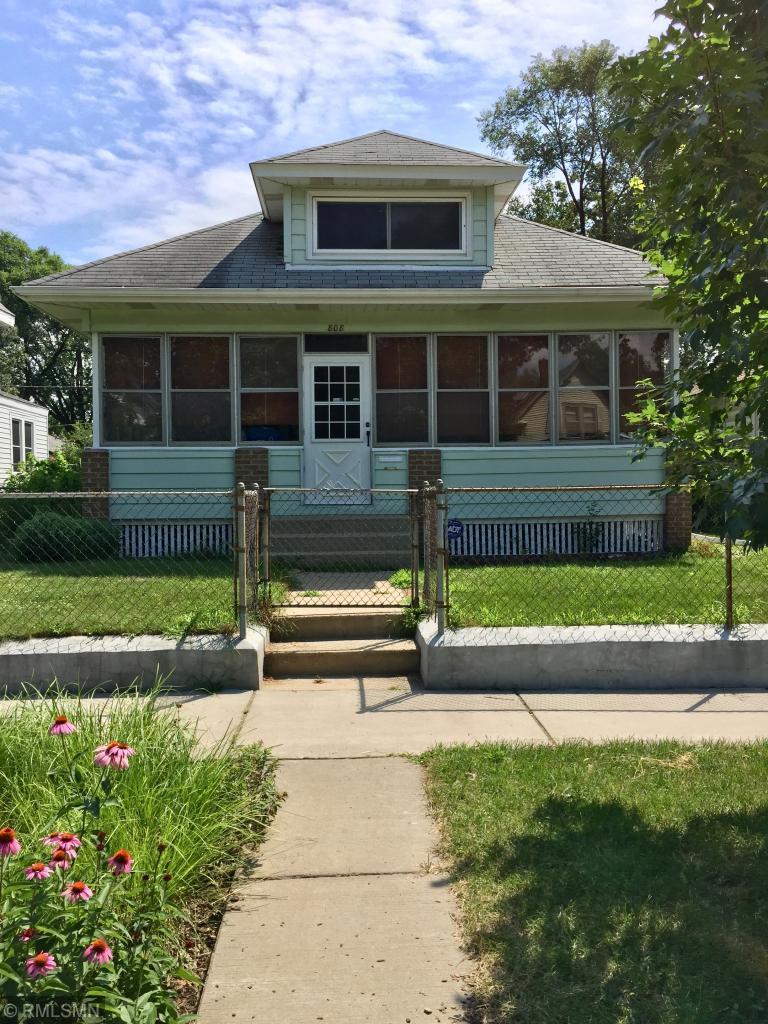 808 Howell Street - Photo 1