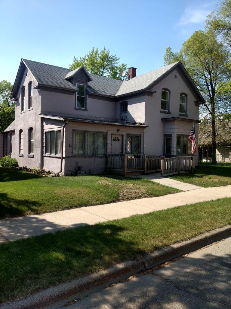 306 4th Street - Photo 1