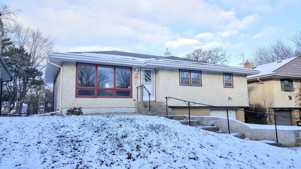 1681 Louise Avenue - Photo 1