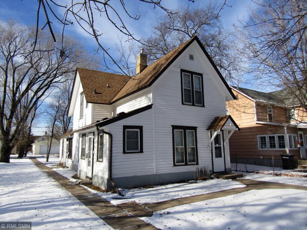 719 4th Street - Photo 1