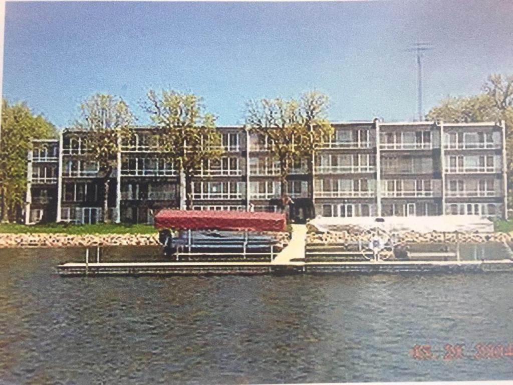 315 Park Lake Boulevard - Photo 1
