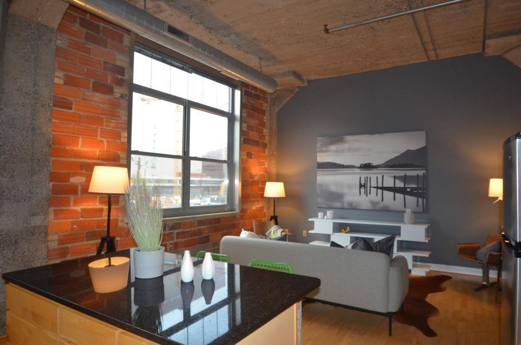 521 7th Street - Photo 1