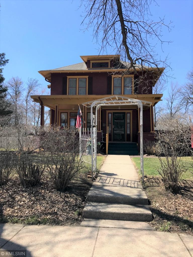 806 5th Street - Photo 1