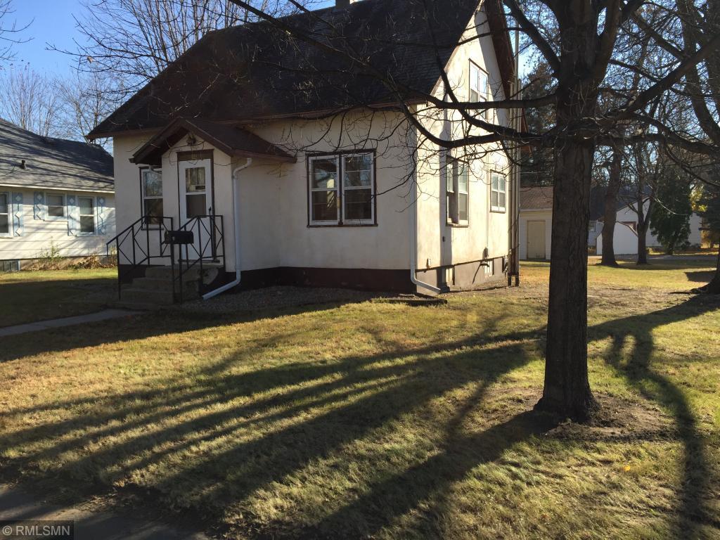 328 Schlieman Avenue - Photo 1