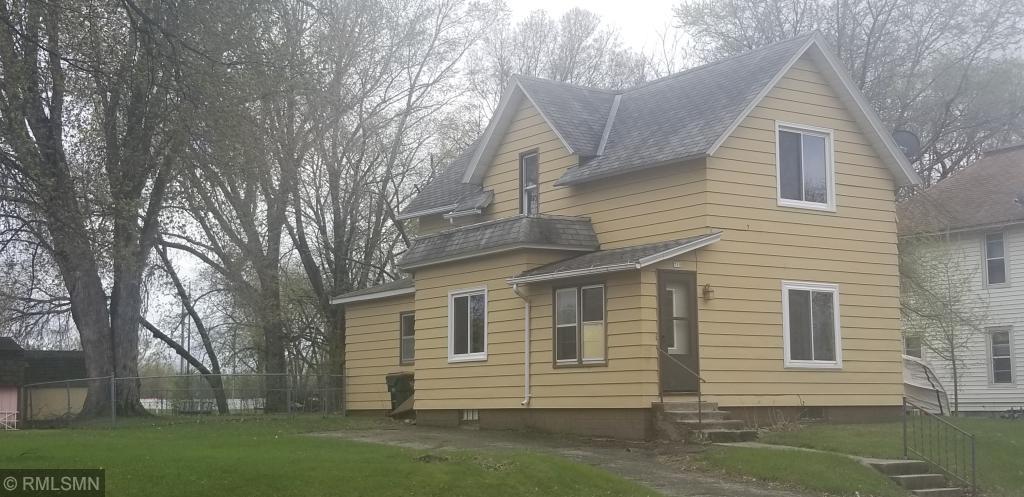 718 9th Street - Photo 1