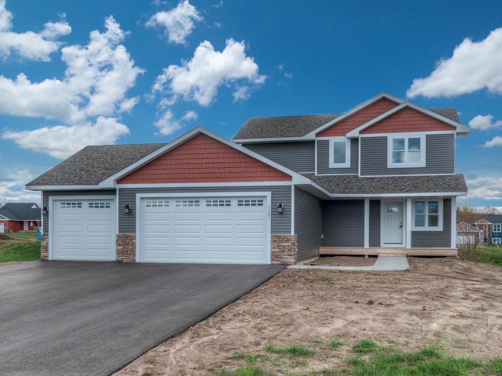 1121 Briarwood Boulevard - Photo 1