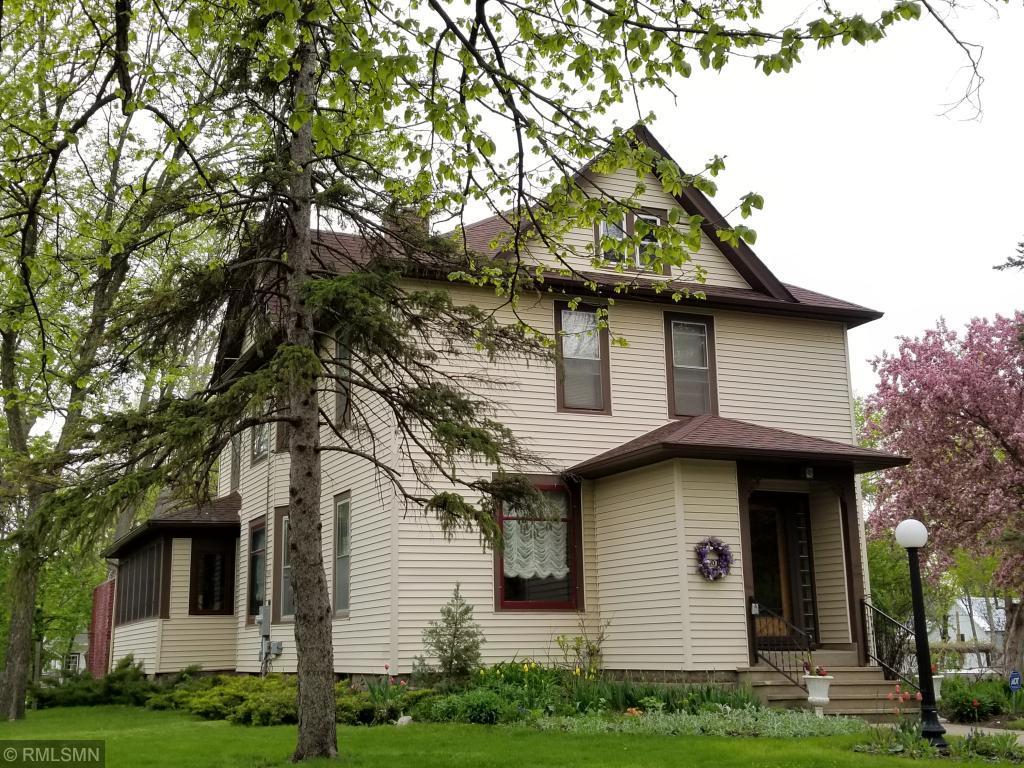 407 5th Street - Photo 1