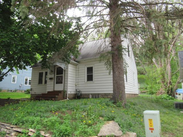 1036 Putnam Avenue - Photo 1
