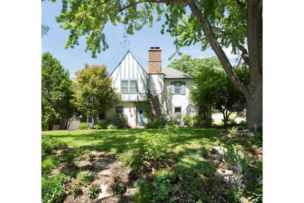 2110 49th Street - Photo 1