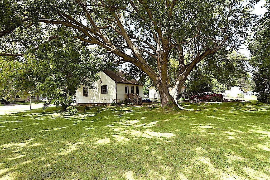 345 5th Avenue - Photo 1