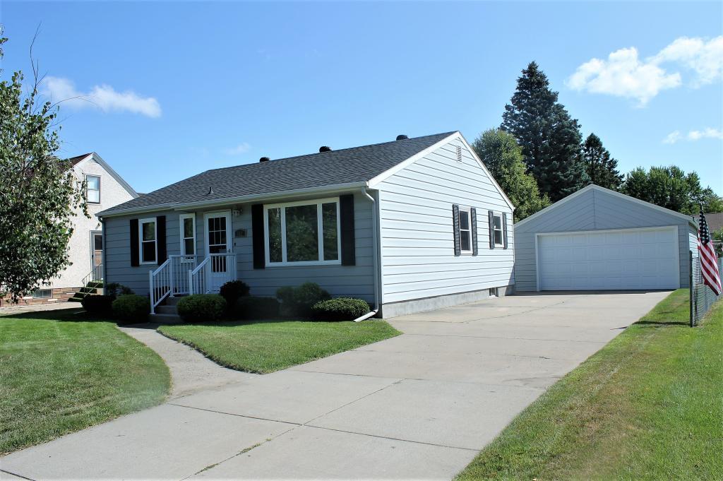 912 Mill Avenue - Photo 1