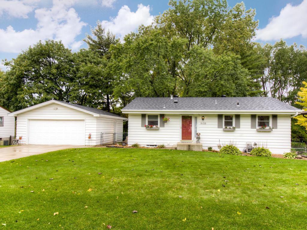 5133 Red Oak Drive - Photo 1
