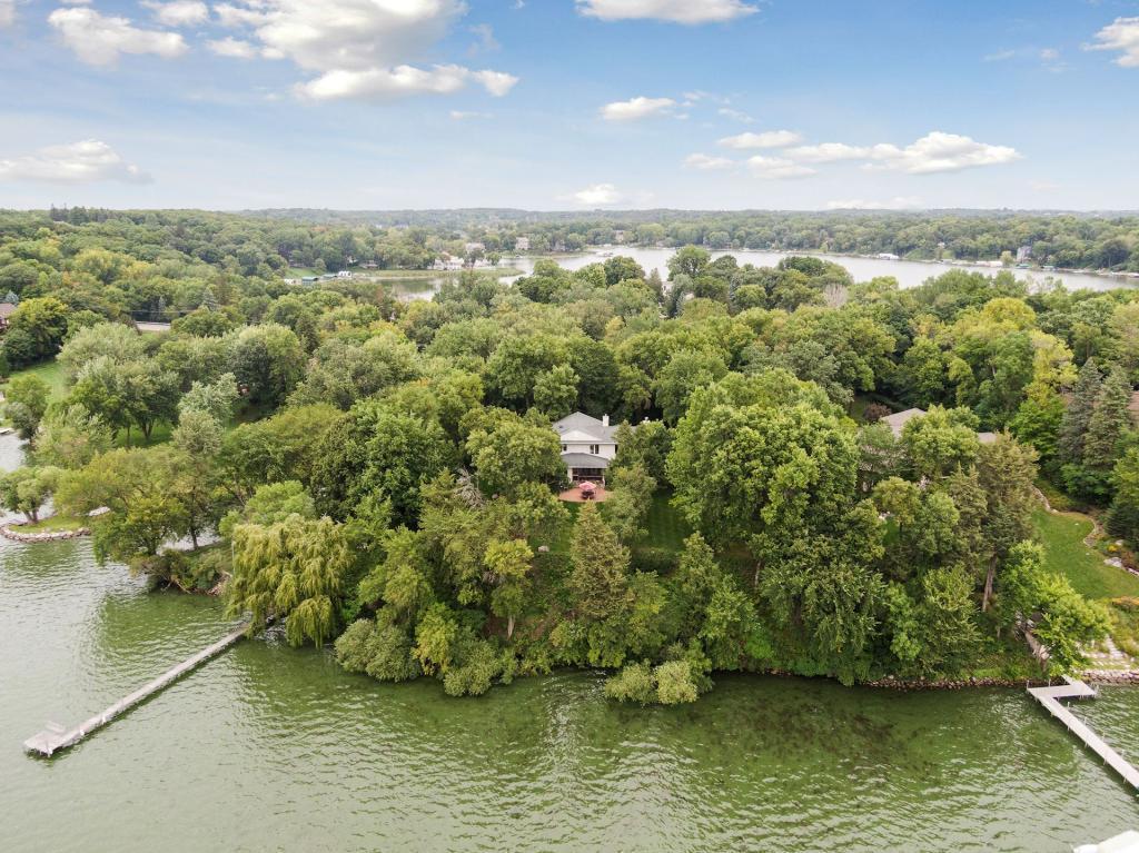 4423 North Shore Drive - Photo 1