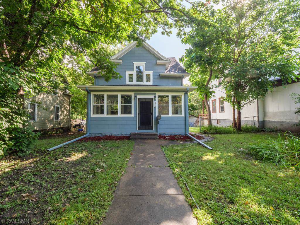 3210 6th Street - Photo 1