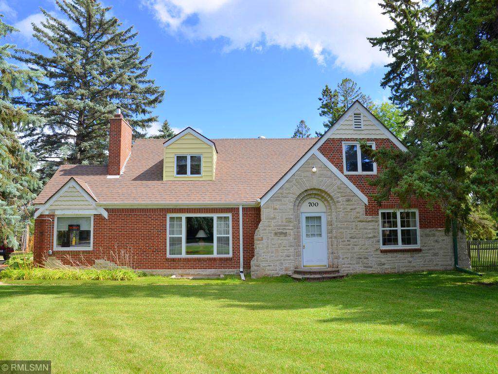 700 Park Avenue - Photo 1