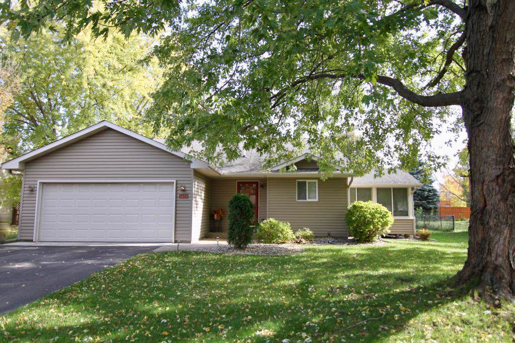1478 Laurel Avenue - Photo 1