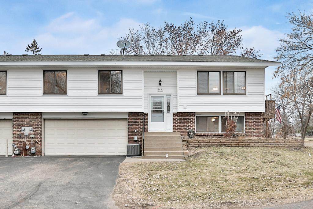 9878 Clover Leaf Parkway - Photo 1