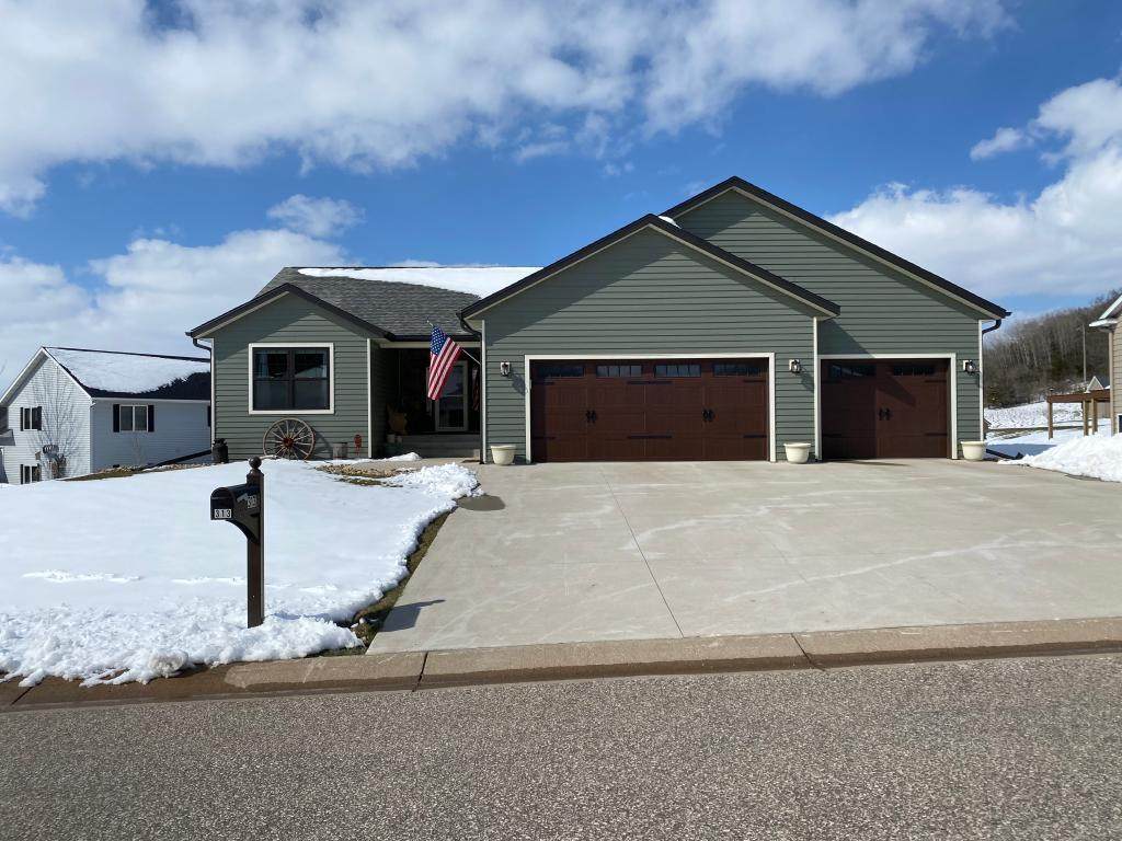 313 Devin Drive - Photo 1