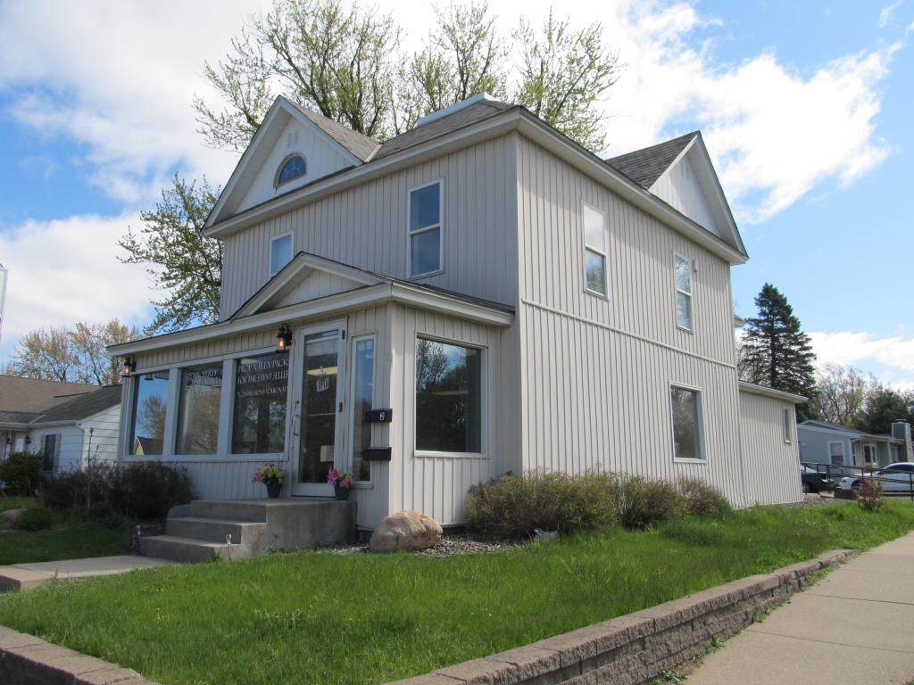 558 Knowles Avenue - Photo 1