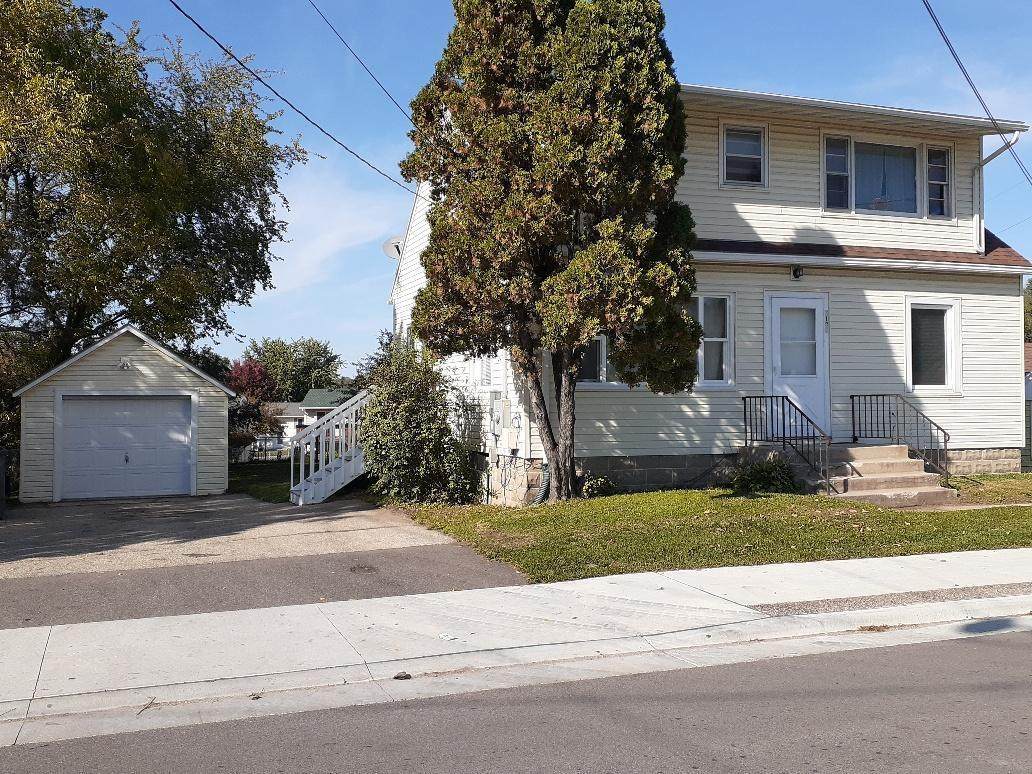 2135 Highway 14 - Photo 1