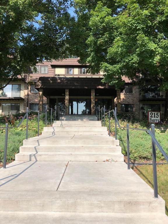 215 Barry Avenue - Photo 1